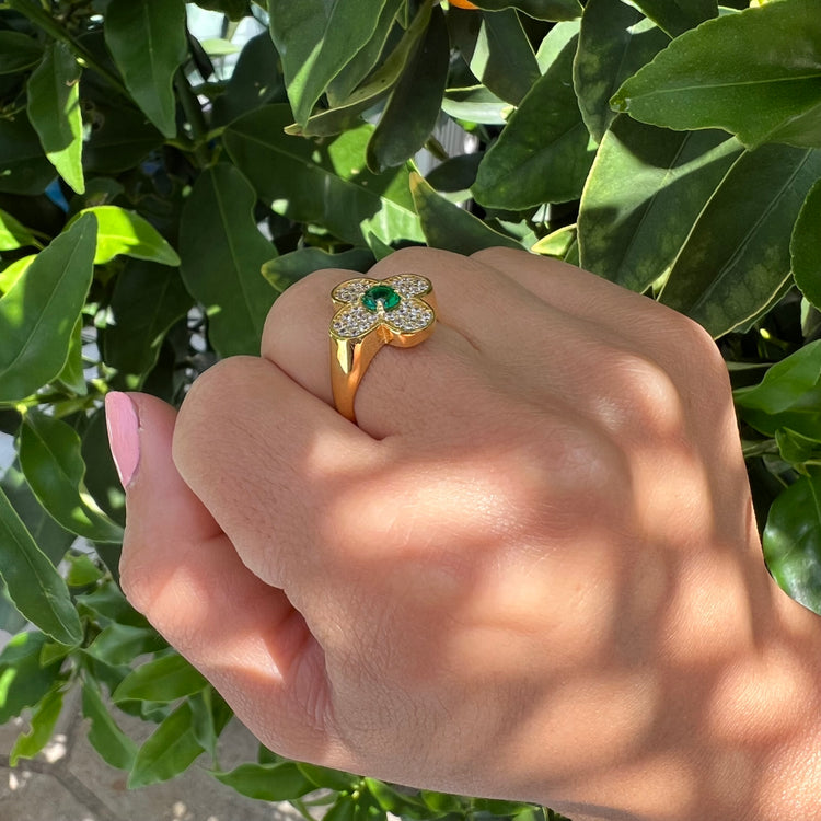 Emerald deals clover ring